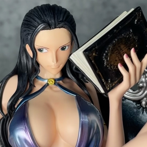 Nico Robin Sofa Ver. Studio Rep | One Piece
