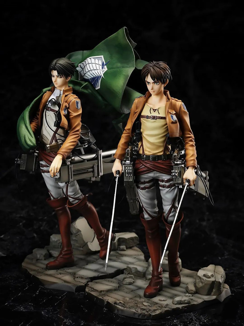 Levi & Eren: Blades of Humanity – Attack on Titan