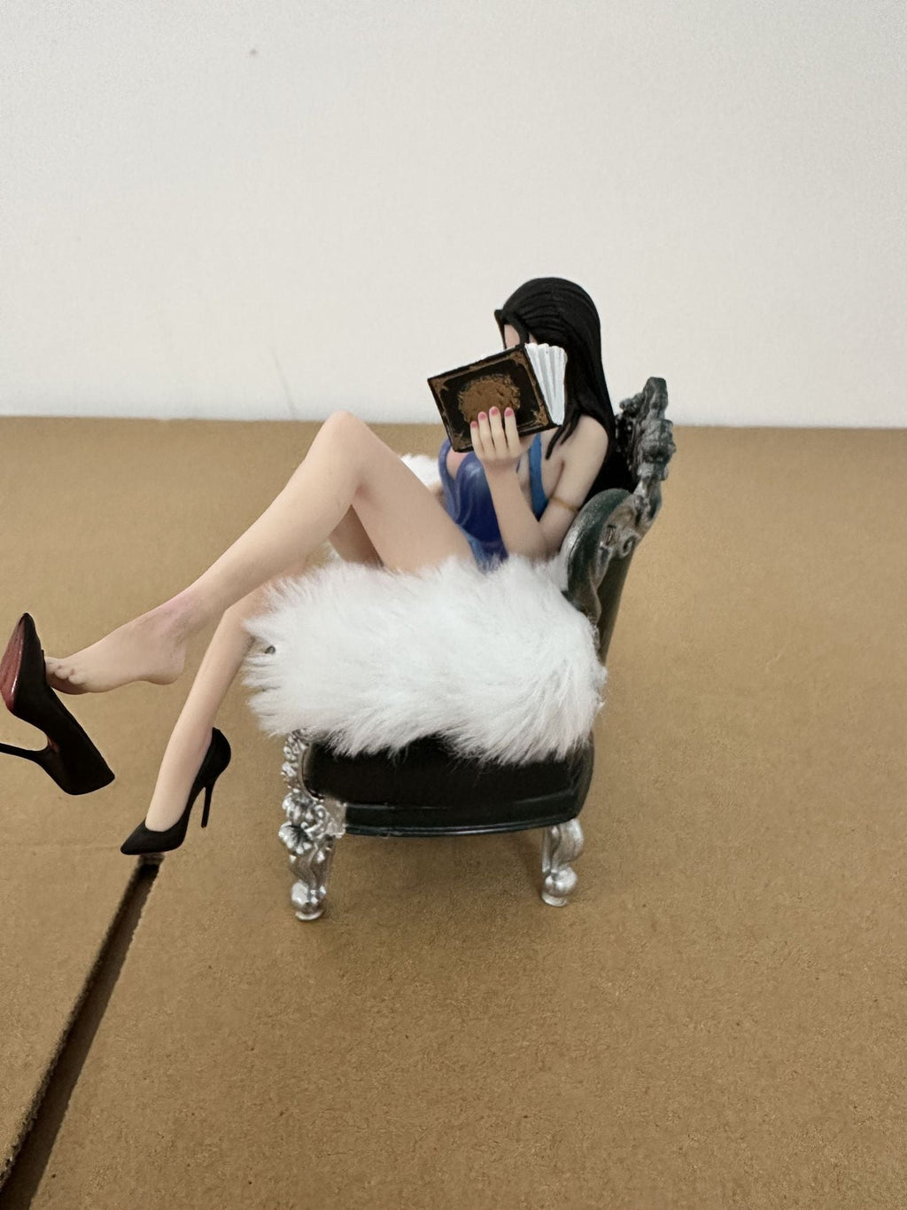 Nico Robin Sofa Ver. Studio Rep | One Piece