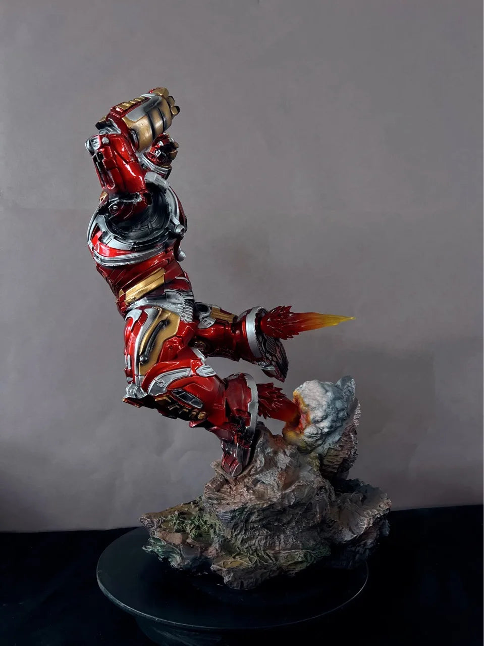 The Hulkbuster Fight Of Manhattan [50Cm] | Marvel Comics