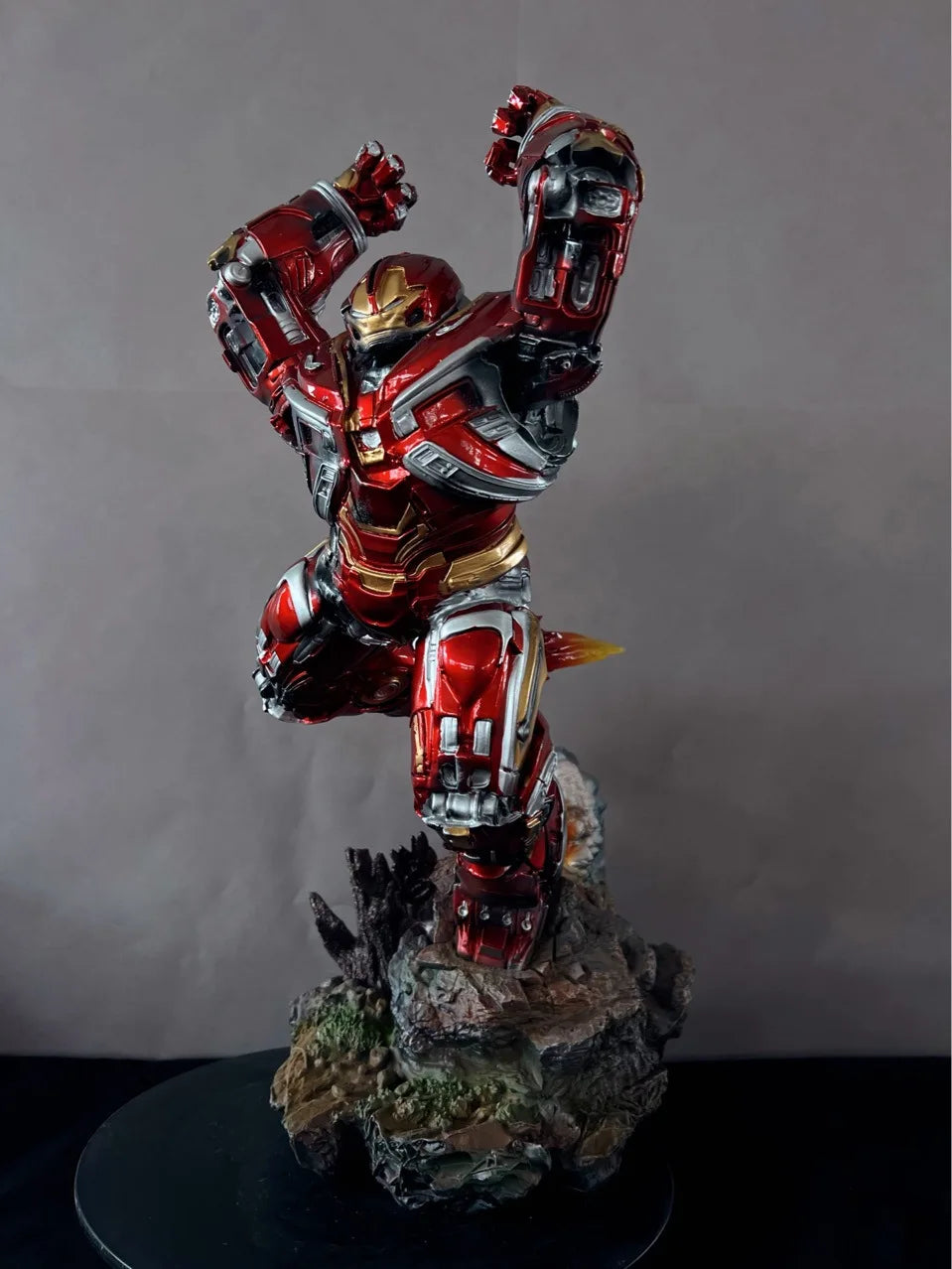 The Hulkbuster Fight Of Manhattan [50Cm] | Marvel Comics