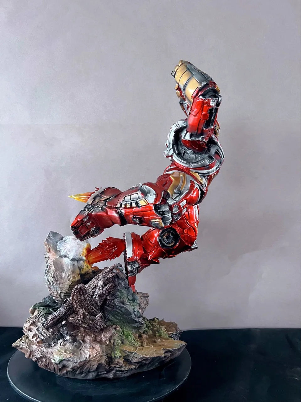 The Hulkbuster Fight Of Manhattan [50Cm] | Marvel Comics