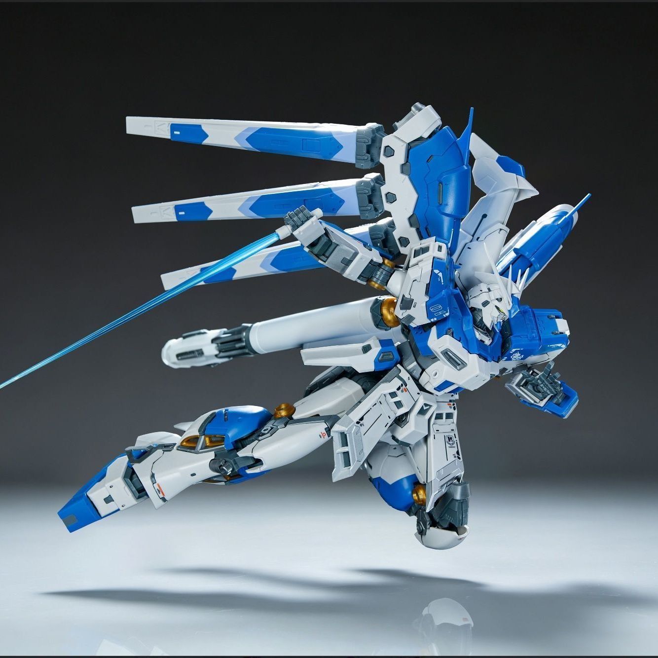 Hi-ν NU Gundam (RG Upscale) | Bison Model | 1/100 [August Release]